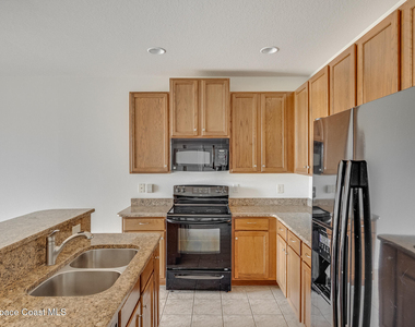 733 Ventura Drive - Photo Thumbnail 11
