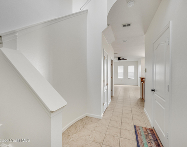 733 Ventura Drive - Photo Thumbnail 5
