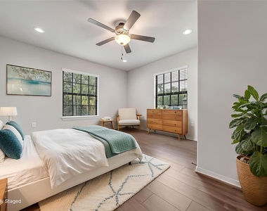 7312 Main Street - Photo Thumbnail 4