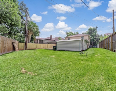 7312 Main Street - Photo Thumbnail 16