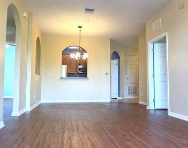 1576 Peregrine Circle - Photo Thumbnail 4
