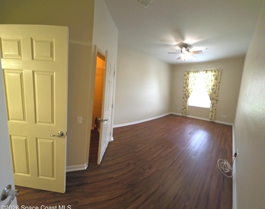 1576 Peregrine Circle - Photo Thumbnail 11