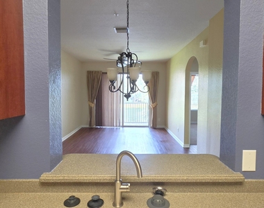 1576 Peregrine Circle - Photo Thumbnail 10