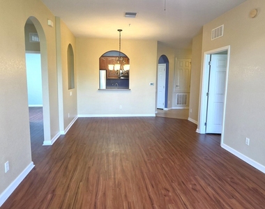 1576 Peregrine Circle - Photo Thumbnail 2