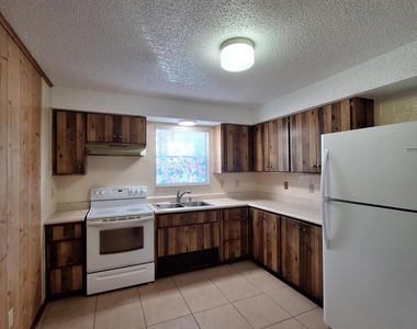 246 Jepson Street - Photo Thumbnail 1