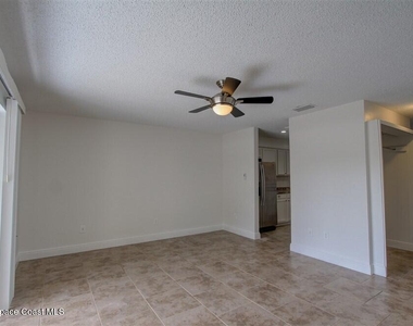 283 E Towne Place - Photo Thumbnail 9