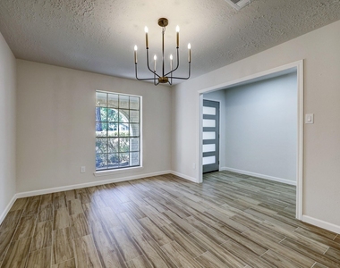 9723 Galston Lane - Photo Thumbnail 5