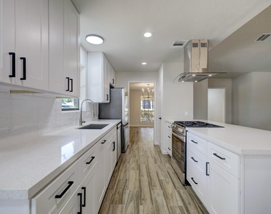 9723 Galston Lane - Photo Thumbnail 7