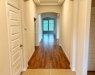 26934 Churchill Gate - Photo Thumbnail 3