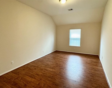 26934 Churchill Gate - Photo Thumbnail 6