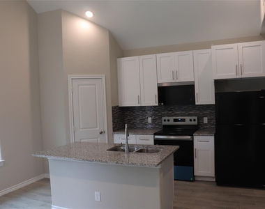 9810 Arbor Oak - Photo Thumbnail 5
