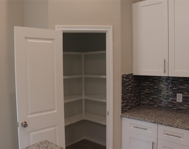 9810 Arbor Oak - Photo Thumbnail 3