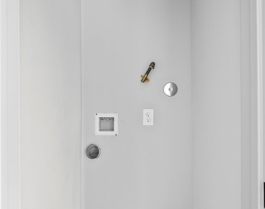 305 Roberts Street - Photo Thumbnail 4