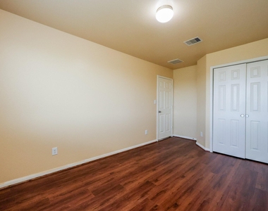 20130 Emerald Mountain Drive - Photo Thumbnail 12