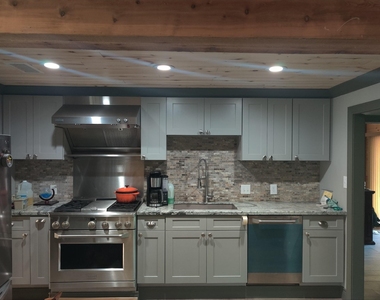 644 Durham Drive - Photo Thumbnail 3