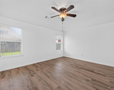 7218 Fox Hall Lane - Photo Thumbnail 10