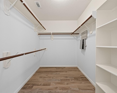7218 Fox Hall Lane - Photo Thumbnail 14