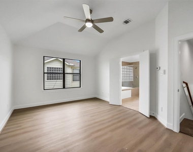 650 Westcross Street - Photo Thumbnail 27