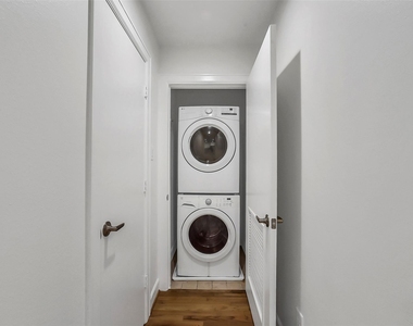 650 Westcross Street - Photo Thumbnail 15