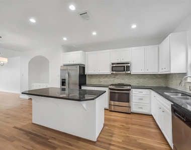 650 Westcross Street - Photo Thumbnail 19