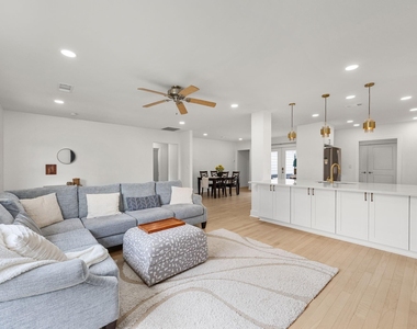 945 Dorothy Street - Photo Thumbnail 5