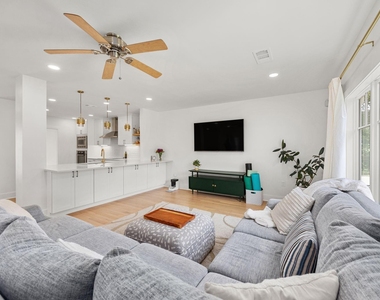 945 Dorothy Street - Photo Thumbnail 7