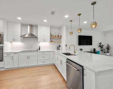945 Dorothy Street - Photo Thumbnail 9