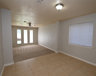 4615 Fitzwater Drive - Photo Thumbnail 6