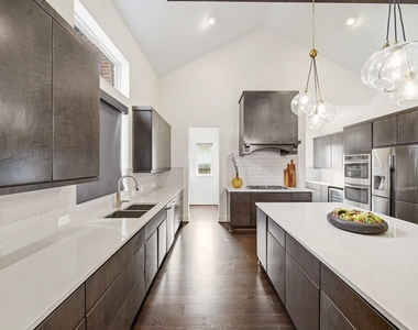 5735 Genoa Springs Lane - Photo Thumbnail 16