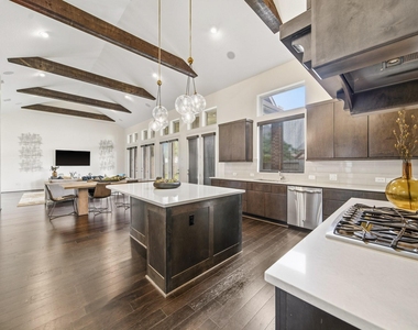 5735 Genoa Springs Lane - Photo Thumbnail 17
