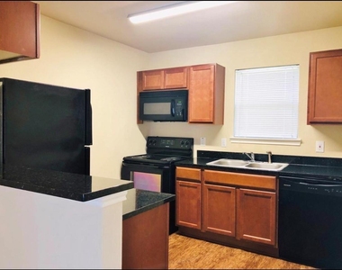 2508 S Houston Avenue - Photo Thumbnail 10