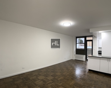 East 35 Street - Photo Thumbnail 1