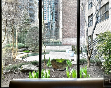 East 49 Street - Photo Thumbnail 1