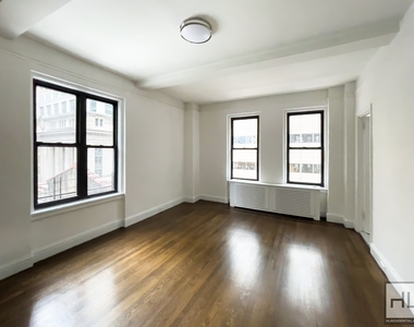 East 46 Street - Photo Thumbnail 1