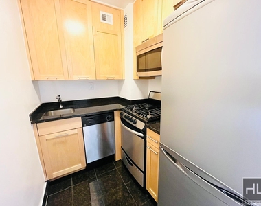 East 36 Street - Photo Thumbnail 5