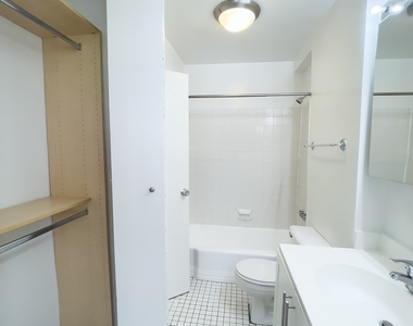 East 36 Street - Photo Thumbnail 4