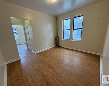 8 Avenue - Photo Thumbnail 1