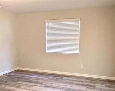 340 Tropical Ln - Photo Thumbnail 10