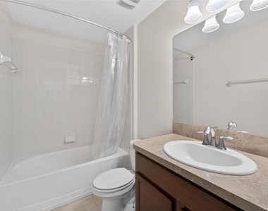 13128 Royal Pines Avenue - Photo Thumbnail 34