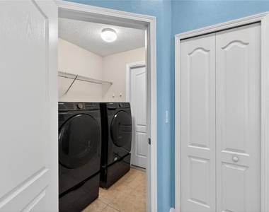 13128 Royal Pines Avenue - Photo Thumbnail 15