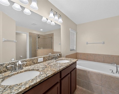 13128 Royal Pines Avenue - Photo Thumbnail 22
