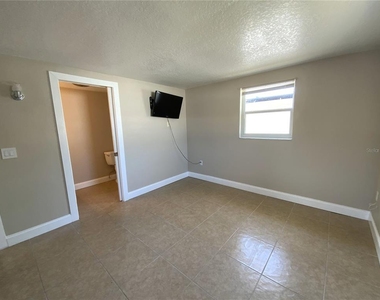 4625 Compass Court - Photo Thumbnail 10