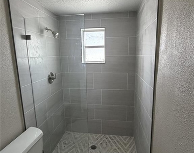 4625 Compass Court - Photo Thumbnail 12