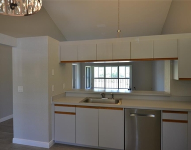 1801 E Lake Road - Photo Thumbnail 10