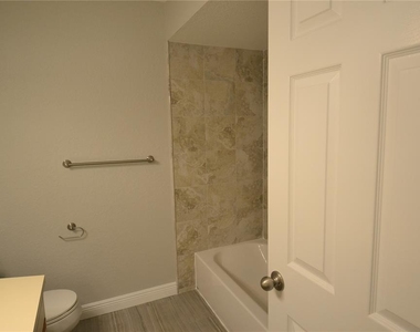 1801 E Lake Road - Photo Thumbnail 37