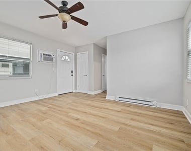 917 30th Avenue N - Photo Thumbnail 5