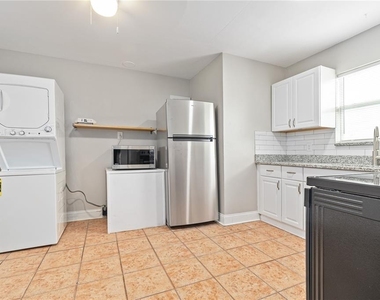 917 30th Avenue N - Photo Thumbnail 7