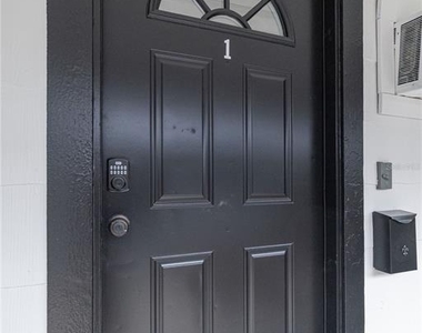 917 30th Avenue N - Photo Thumbnail 2