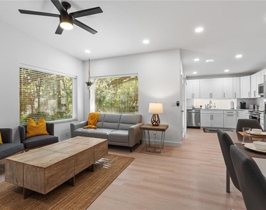 39 Florida Avenue - Photo Thumbnail 3