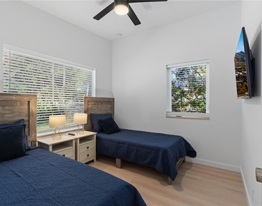 39 Florida Avenue - Photo Thumbnail 15